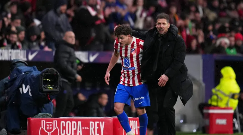La fuerte decisión de Simeone con Julián Álvarez en Atlético de Madrid