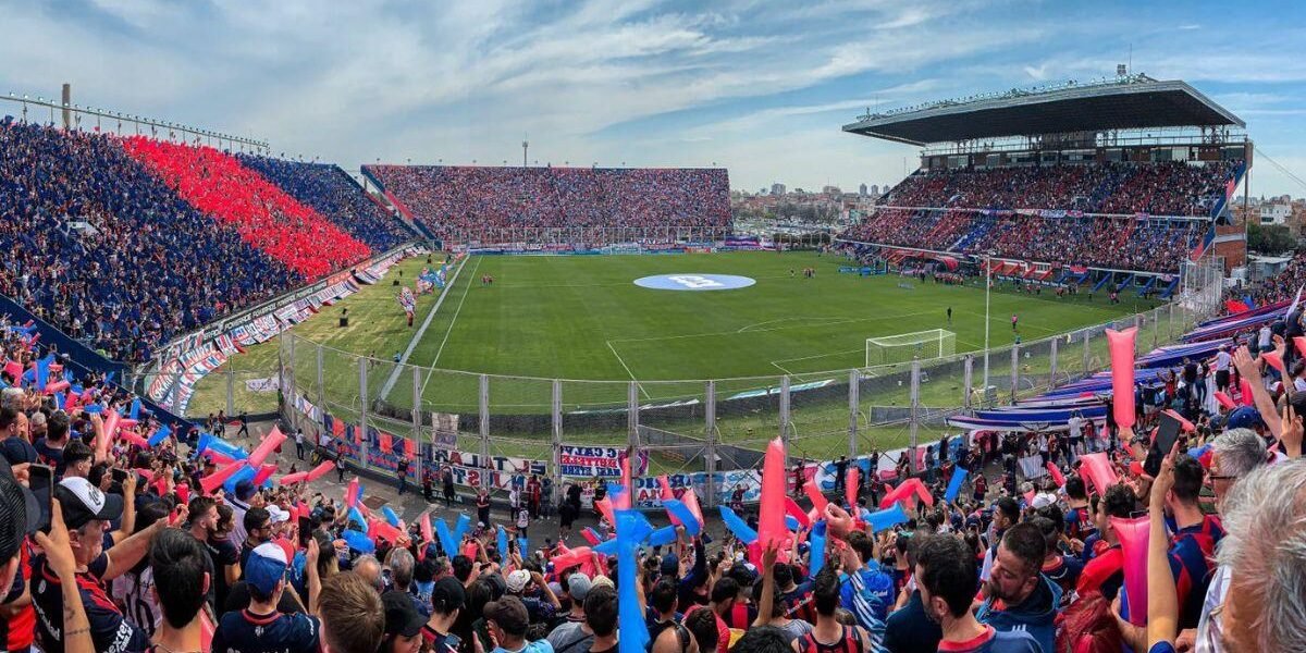 San Lorenzo y Boca se cruzan en un clásico con mucho en juego