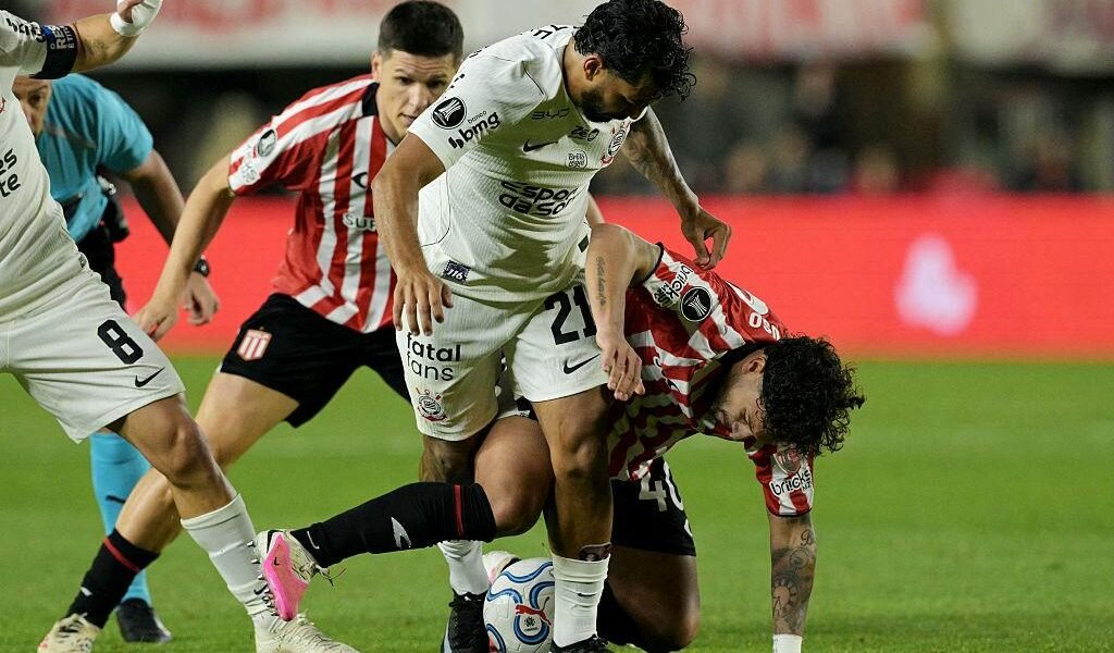 Estudiantes hizo historia en Brasil y está en las semifinales de la Libertadores